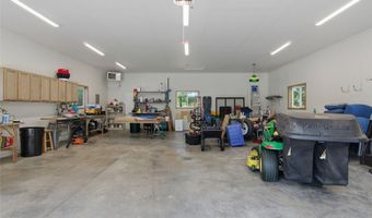 1301 Sandy Ridge Ln, Altoona, WI 54720