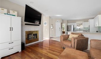 110 Osprey Dr, East Greenwich, RI 02818