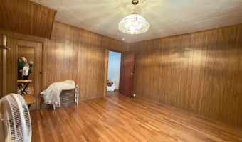 51 N River St, Auxier, KY 41602