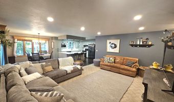 2510 Bobbie Dr, Aberdeen, SD 57401