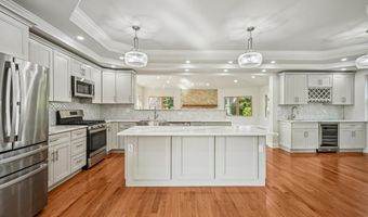 36 STRATFORD Ave, Aldan, PA 19018