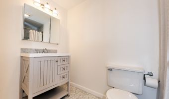21 Harbour Vlg C, Branford, CT 06405