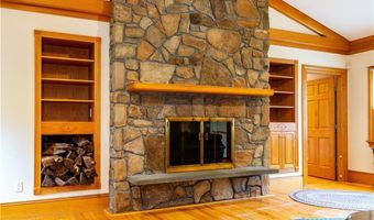 208 Tourtellot Hill Rd, Glocester, RI 02814
