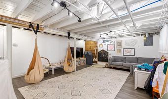 15 Berwick Pl, East Providence, RI 02916