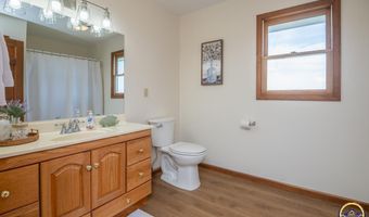 13827 SW 81st St, Auburn, KS 66402