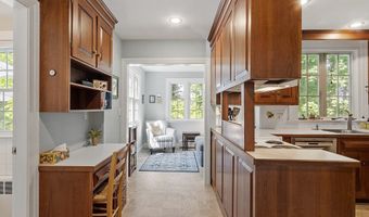 79 Cheever Cir, Andover, MA 01810