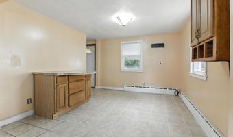 34 Gilbert Ave, Bloomfield, CT 06002