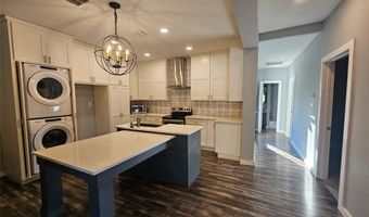202 S Trappier St, Alvord, TX 76225