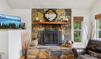 311 Jacks Knob Rd, Barnardsville, NC 28709