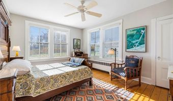 41 Walcott Ave, Jamestown, RI 02835