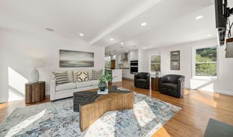 99 Corn Rd, Bolton, MA 01740