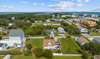 125 Pelican Dr, Atlantic Beach, NC 28512