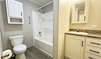 7055 Quarry Rd 8, Amherst, OH 44001