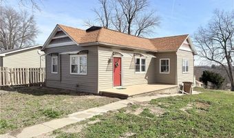 1444 S 8th St, Atchison, KS 66002