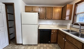 90 Baldwin Dr, Bangor, ME 04401