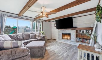 1102 Heritage Ln, Angola, IN 46703