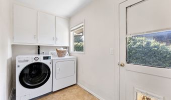 325 WATER St, Springfield, OR 97477