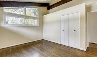 5511 HUNTINGTON Pkwy, Bethesda, MD 20814