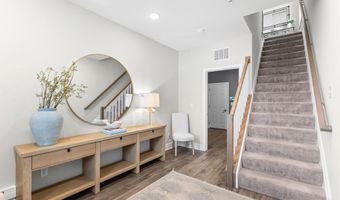 20801 LAMLASH Ter, Ashburn, VA 20147