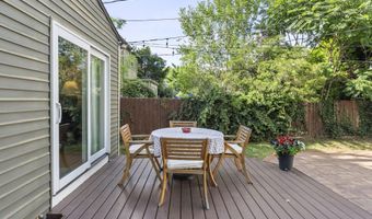 922 Palmer Rd, Columbus, OH 43212