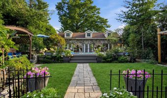 82 W 34TH St, Bayonne, NJ 07002