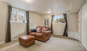 2388 Nixon Rd, Ann Arbor, MI 48105