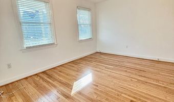 5713 19TH St N, Arlington, VA 22205