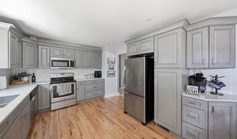 2 Melissa Ct, Albany, NY 12205