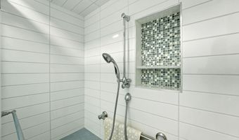 405 Hilltop Dr, Angola, IN 46703