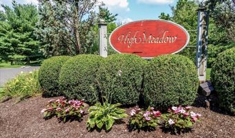 22 Ledgewood Dr 22, Brookfield, CT 06804