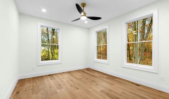 20 Marianne Rd, Darien, CT 06820