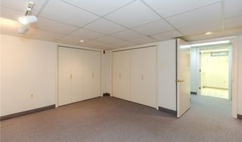 22 Whitewood Dr, Cranston, RI 02920