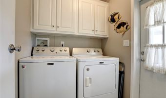 915 Vireo Dr, Barefoot Bay, FL 32976