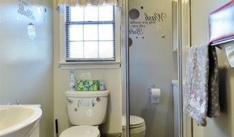 126 LORD Ave, Bayonne, NJ 07002