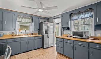 132 King Phillip Dr, North Kingstown, RI 02852