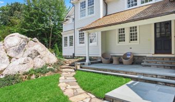 175 Cat Rock Rd, Cos Cob, CT 06807