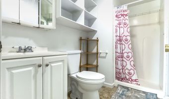 11 Belmont Cir, Danbury, CT 06810