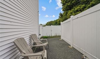 1305 Plainfield St, Johnston, RI 02919