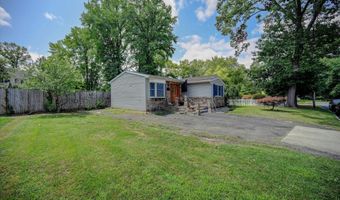 10 7th St, Aberdeen, NJ 07747