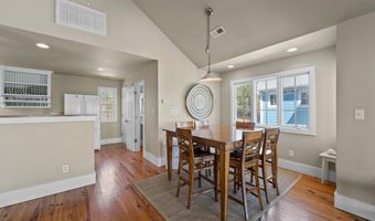 511 Neuse Village Rd # C5, Arapahoe, NC 28510