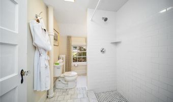 33 Kay St, Newport, RI 02840