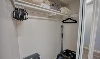 355 KALANIANAOLE St 225, Hilo, HI 96720