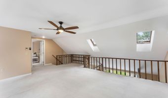 2 Cortland Cir, Bangor, ME 04401