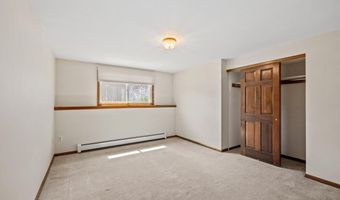 421 SIOUX Dr, Cheyenne, WY 82009