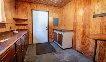 105 S Dubuque St, Albion, IA 50005