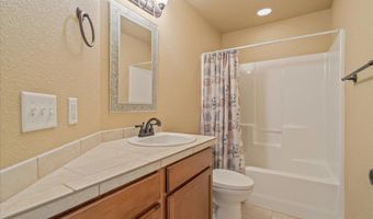 423 APPLETREE Ln, Cheyenne, WY 82009