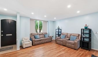 4936 SAUQUOIT Ln, Annandale, VA 22003