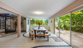 1350 Lopaka Pl, Kailua, HI 96734