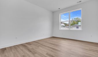 2 Southern Blvd, Bayville, NJ 08721