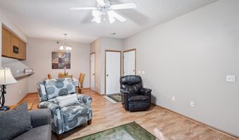 909 7th Ave SE 6, Altoona, IA 50009